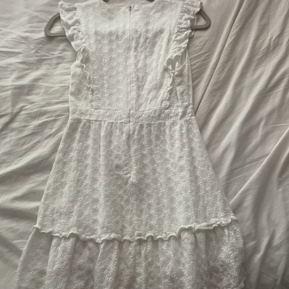 White dress - Picture 2 of 2